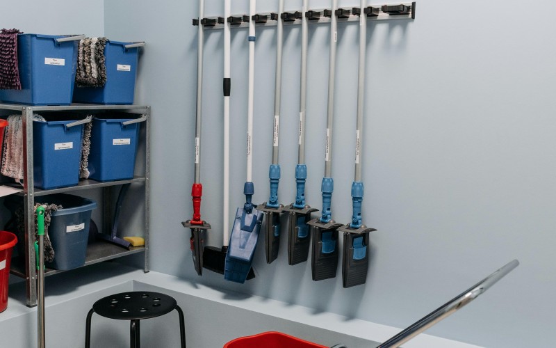 CLEANING TOOLS